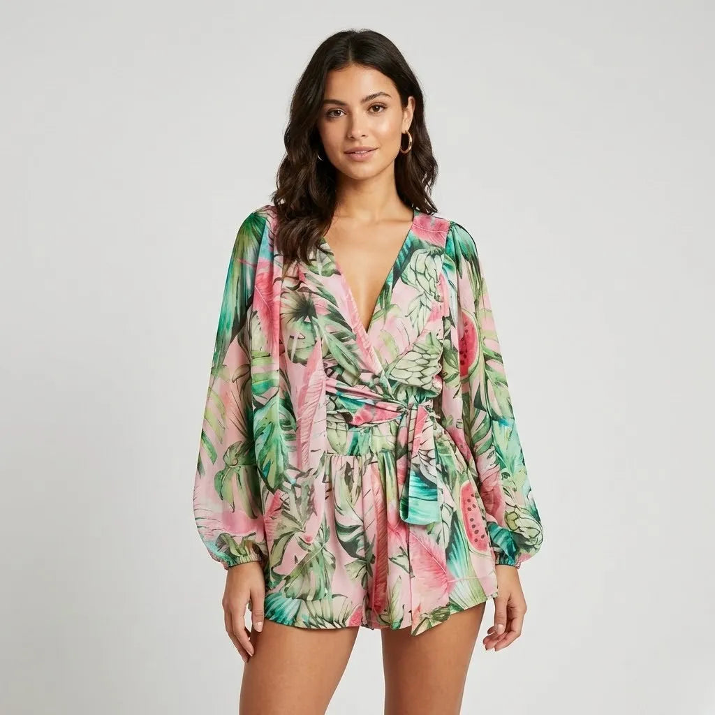 Macacão curto fluido com estampado tropical | Corte solto | Espírito de verão
