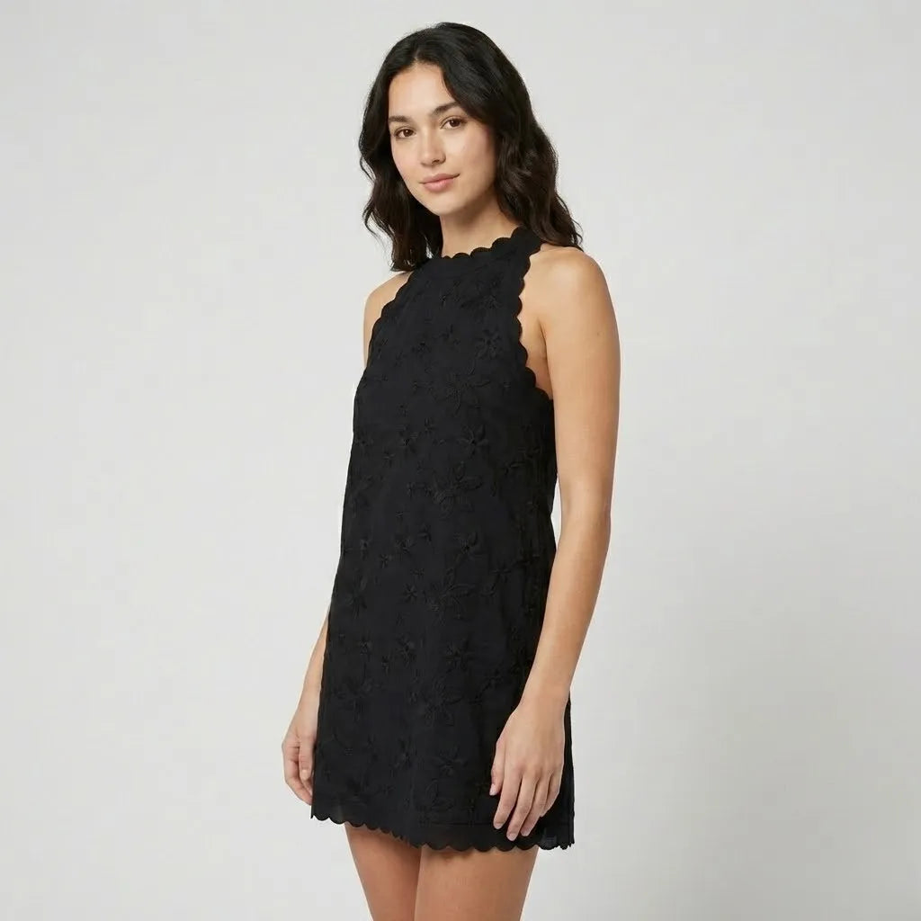 Vestido Curto Evasé | Bordado Floral | Algodão
