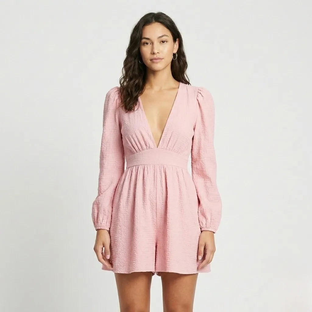 Vestido Curto Evasé | Decote Profundo | Viscose