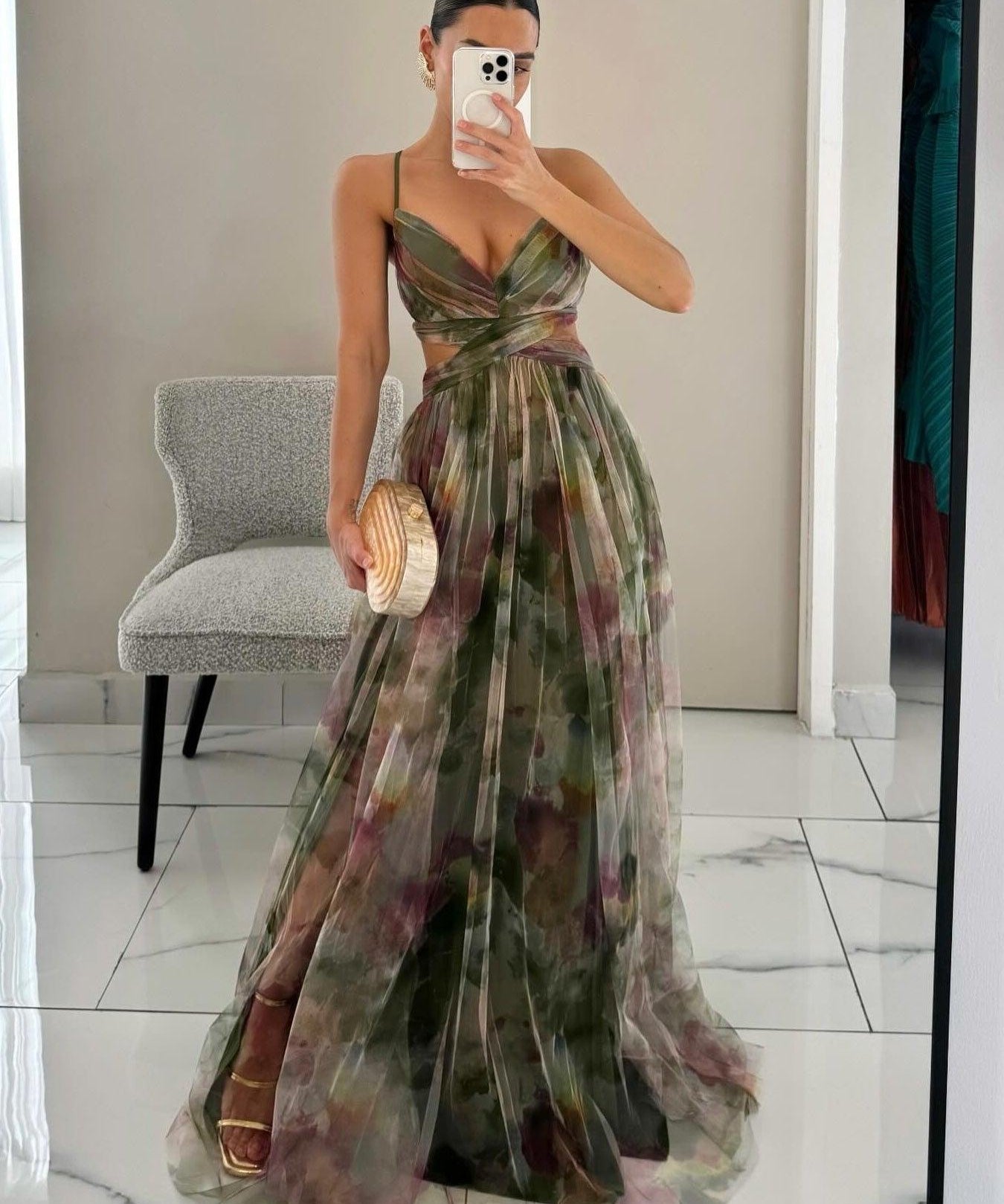 Karen | Vestido Maxi V com Estampa Floral Pintada